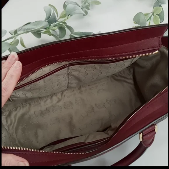 Michael Michael Kors Selma Saffiano Red Leather Zip Satchel Bag - Picture 8 of 16